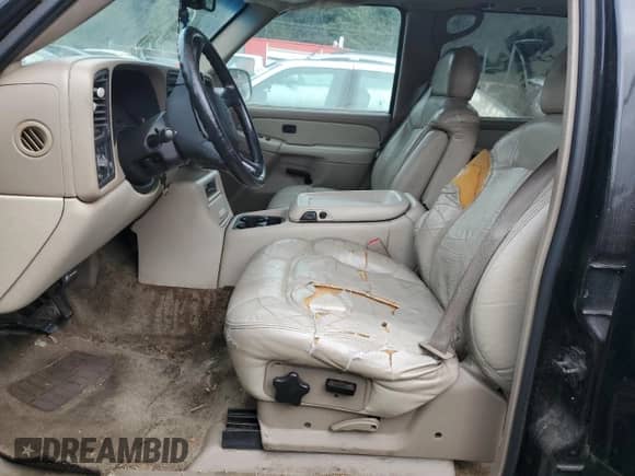 2002 Chevrolet Suburban Z71 z VIN 3GNFK16Z62G272218, wystawiony jako Copart lot #64373275 z przebiegiem 369 241 mil mil oraz Szkoda całkowita • Salvage title. Historia ofert i sprzedaży dostępna na DreamBid. Obrazek 7.