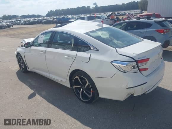 2019 Honda Accord Sport z VIN 1HGCV2F39KA034657, wystawiony jako IAAI lot #43300418 z przebiegiem 54 467 mil mil oraz . Historia ofert i sprzedaży dostępna na DreamBid. Obrazek 3.