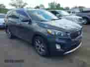 2017 Kia Sorento SX z VIN 5XYPKDA51HG241582, wystawiony jako IAAI lot #42769504 z przebiegiem 154 567 mil mil oraz . Historia ofert i sprzedaży dostępna na DreamBid. Obrazek 1.