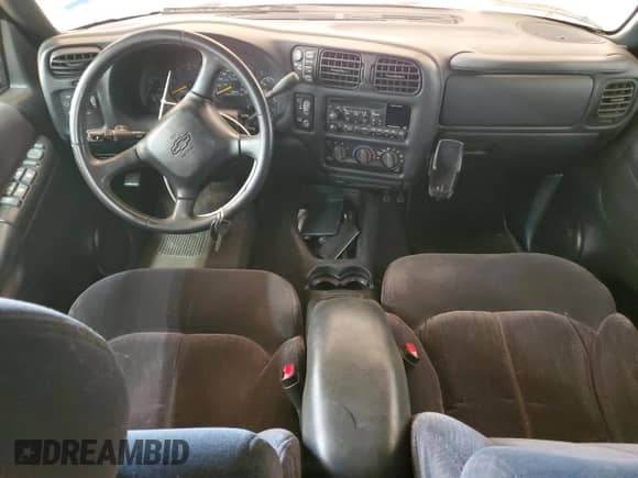 2000 Chevrolet Blazer LT с VIN 1GNDT13W6Y2352456, выставлен на аукционе Copart как лот 42962215 с пробегом 177 893 миль миль и Списание • Salvage title. История ставок и продаж доступна на DreamBid. Изображение 8.