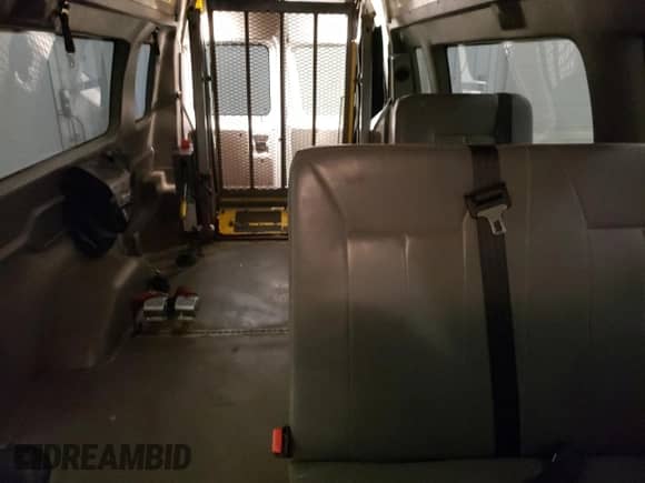 2008 Ford Econoline Cargo Commercial с VIN 1FTNS24W98DB59808, выставлен на аукционе Copart как лот 84301644 с пробегом 99 537 миль миль и Чистый • Clean title. История ставок и продаж доступна на DreamBid. Изображение 10.