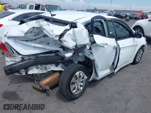 2016 Hyundai Accent SE z VIN KMHCT4AEXGU036301, wystawiony jako IAAI lot #43087384 z przebiegiem 97 521 mil mil oraz . Historia ofert i sprzedaży dostępna na DreamBid. Obrazek 4.