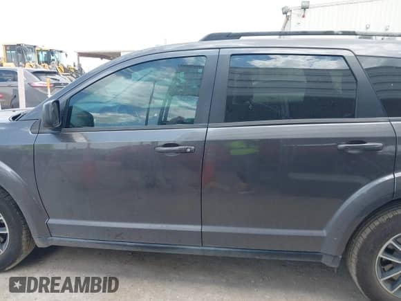 2018 Dodge Journey SE with VIN 3C4PDCAB2JT447552, listed as a IAAI auction lot 42982191 with 75,862 mi miles and . Bid and sale history available at DreamBid. Image 14.