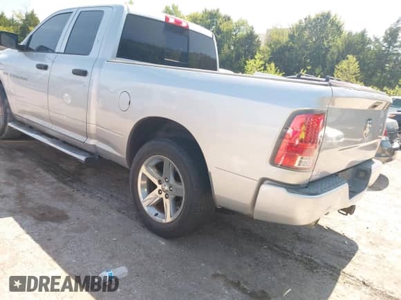2012 Ram 1500 Express с VIN 1C6RD6FT8CS157162, выставлен на аукционе IAAI как лот 43098172 с пробегом 265 807 миль миль и . История ставок и продаж доступна на DreamBid. Изображение 3.