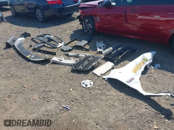 2021 Ram 1500 Tradesman z VIN 3C6RR7KT3MG507609, wystawiony jako IAAI lot #42870024 z przebiegiem Nie podano mil oraz . Historia ofert i sprzedaży dostępna na DreamBid. Obrazek 19.