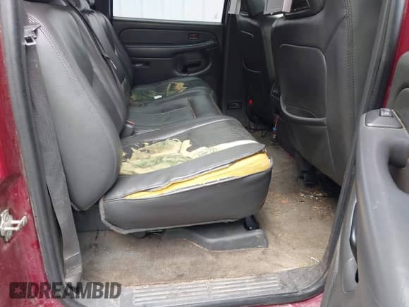 2004 GMC Sierra 1500 SLE z VIN 2GTEK13TX41417048, wystawiony jako IAAI lot #42403447 z przebiegiem 222 760 mil mil oraz . Historia ofert i sprzedaży dostępna na DreamBid. Obrazek 8.