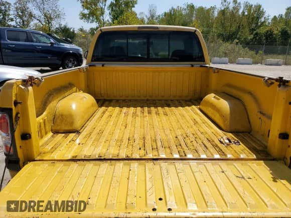 1998 Dodge 1500 с VIN 1B7HC16YXWS629596, выставлен на аукционе Copart как лот 71104084 с пробегом 270 489 миль миль и На запчасти • Non repairable. История ставок и продаж доступна на DreamBid. Изображение 10.