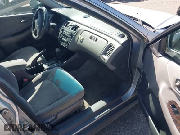 2002 Honda Accord SE with VIN 1HGCG56712A041830, listed as a IAAI auction lot 42001605 with 201,451 mi miles and . Bid and sale history available at DreamBid. Image 5.