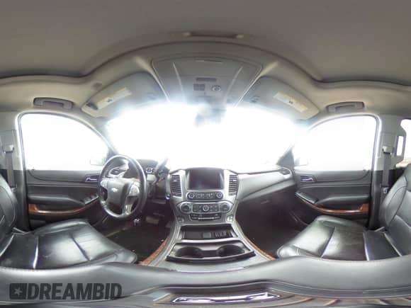 2017 Chevrolet Suburban Premier с VIN 1GNSKJKC3HR201180, выставлен на аукционе IAAI как лот 41516652 с пробегом Не указан миль и . История ставок и продаж доступна на DreamBid. Изображение 18.