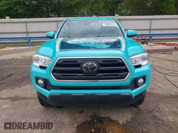 2019 Toyota Tacoma SR5 with VIN 3TMAZ5CN5KM093676, listed as a Copart auction lot 49080554 with 112,824 mi miles and Salvage title. Bid and sale history available at DreamBid. Image 5.