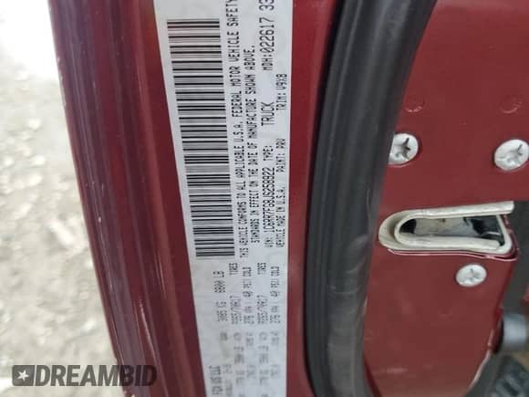 2018 Ram 1500 Tradesman z VIN 1C6RR7FG8JS258922, wystawiony jako Copart lot #65002285 z przebiegiem 56 938 mil mil oraz Szkoda całkowita • Salvage title. Historia ofert i sprzedaży dostępna na DreamBid. Obrazek 12.