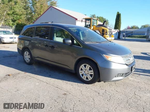 2011 Honda Odyssey LX с VIN 5FNRL5H24BB047831, выставлен на аукционе IAAI как лот 43393129 с пробегом 307 948 миль миль и . История ставок и продаж доступна на DreamBid. Изображение 1.