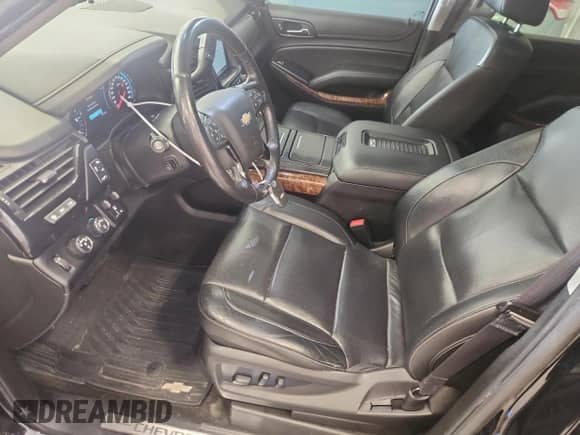 2018 Chevrolet Tahoe Premier с VIN 1GNSKCKJ8JR194288, выставлен на аукционе Copart как лот 82133725 с пробегом 150 525 миль миль и На запчасти • Non repairable. История ставок и продаж доступна на DreamBid. Изображение 7.