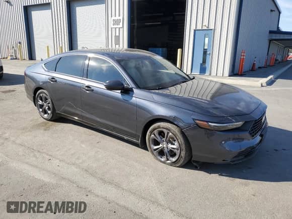 2023 Honda Accord EX-L z VIN 1HGCY2F6XPA000980, wystawiony jako Copart lot #82172995 z przebiegiem 31 005 mil mil oraz Szkoda całkowita • Salvage title. Historia ofert i sprzedaży dostępna na DreamBid. Obrazek 4.