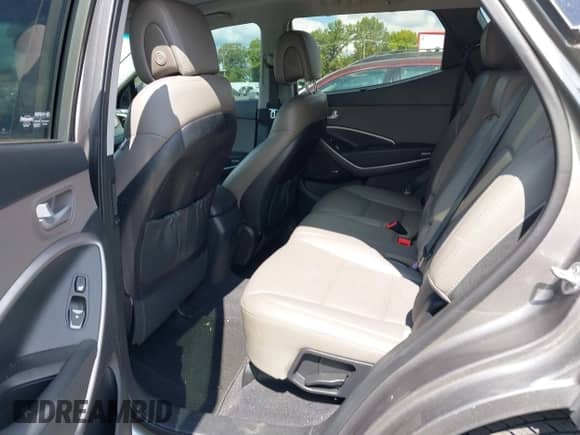 2016 Hyundai Santa Fe с VIN 5XYZU3LB6GG346214, выставлен на аукционе IAAI как лот 43059778 с пробегом 167 096 миль миль и . История ставок и продаж доступна на DreamBid. Изображение 8.