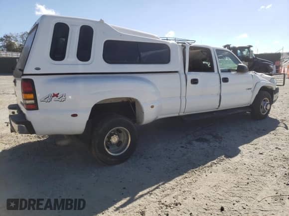 2004 Chevrolet Silverado 3500 z VIN 1GCJK33U64F182241, wystawiony jako Copart lot #73841324 z przebiegiem Nie podano mil oraz Nie do naprawy • Non repairable. Historia ofert i sprzedaży dostępna na DreamBid. Obrazek 3.