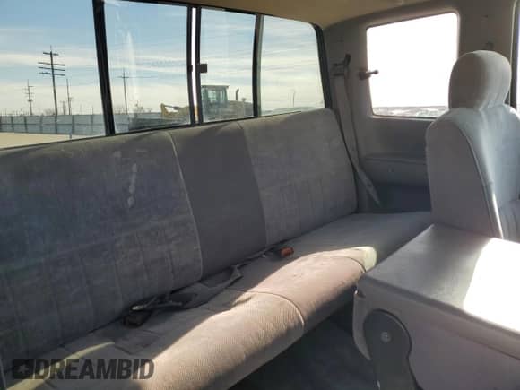 1996 Dodge 2500 with VIN 1B7KF23Z1TJ132910, listed as a Copart auction lot 48693455 with 253,645 mi miles and Salvage title. Bid and sale history available at DreamBid. Image 10.