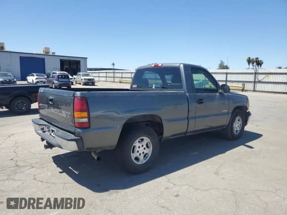 2002 Chevrolet Silverado 1500 с VIN 1GCEC14Z32Z313215, выставлен на аукционе Copart как лот 65159755 с пробегом 181 238 миль миль и Списание • Salvage title. История ставок и продаж доступна на DreamBid. Изображение 3.