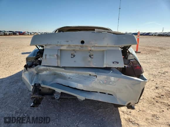 2003 Ford Mustang GT Deluxe с VIN 1FAFP42X03F445532, выставлен на аукционе Copart как лот 87037225 с пробегом 111 256 миль миль и Списание • Salvage title. История ставок и продаж доступна на DreamBid. Изображение 6.