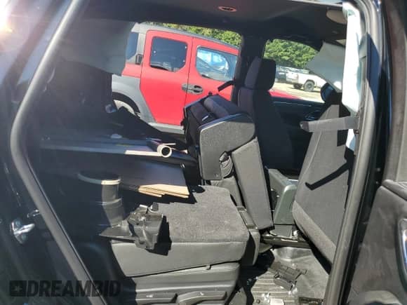 2024 Chevrolet Tahoe Commercial with VIN 1GNSCLED3RR260504, listed as a Copart auction lot 67581195 with 9,321 mi miles and Salvage title. Bid and sale history available at DreamBid. Image 11.