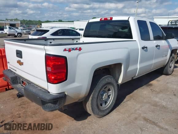 2017 Chevrolet Silverado 1500 Work Truck с VIN 1GCVKNEC0HZ181771, выставлен на аукционе IAAI как лот 42358766 с пробегом 214 035 миль миль и . История ставок и продаж доступна на DreamBid. Изображение 4.