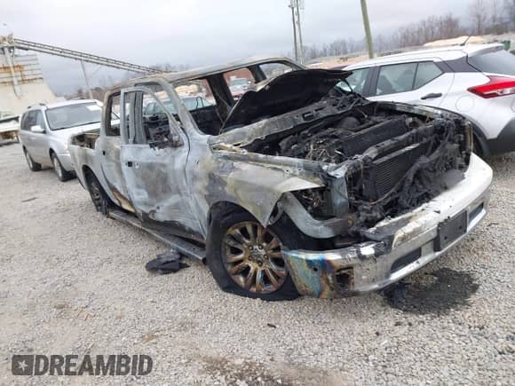 2014 Ram 1500 Longhorn z VIN 1C6RR7PM3ES355942, wystawiony jako IAAI lot #41481504 z przebiegiem Nie podano mil oraz . Historia ofert i sprzedaży dostępna na DreamBid. Obrazek 1.