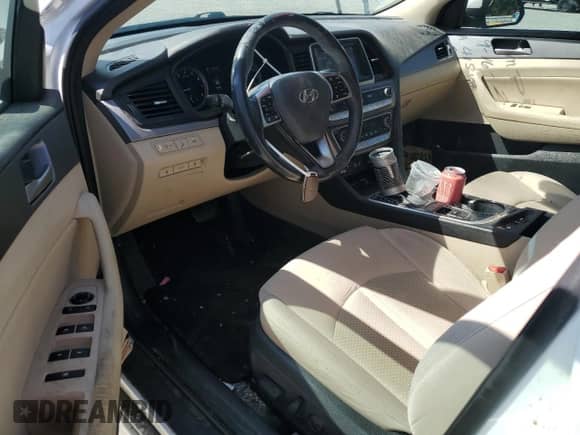 2019 Hyundai Sonata SEL z VIN 5NPE34AF7KH807077, wystawiony jako Copart lot #81203785 z przebiegiem 59 856 mil mil oraz Szkoda całkowita • Salvage title. Historia ofert i sprzedaży dostępna na DreamBid. Obrazek 8.