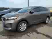 2020 Kia Sorento LX с VIN 5XYPGDA54LG613796, выставлен на аукционе Copart как лот 62847415 с пробегом 120 599 миль миль и Чистый • Clean title. История ставок и продаж доступна на DreamBid. Изображение 1.