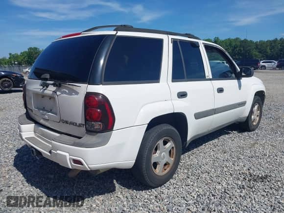 2003 Chevrolet TrailBlazer LS with VIN 1GNDS13S232139612, listed as a IAAI auction lot 42567473 with 196,805 mi miles and . Bid and sale history available at DreamBid. Image 4.