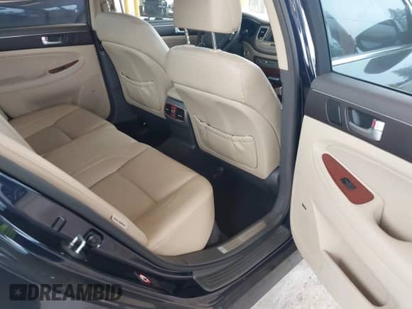 2012 Hyundai Genesis 3.8L с VIN KMHGC4DD0CU154923, выставлен на аукционе IAAI как лот 43196187 с пробегом 140 134 миль миль и . История ставок и продаж доступна на DreamBid. Изображение 8.