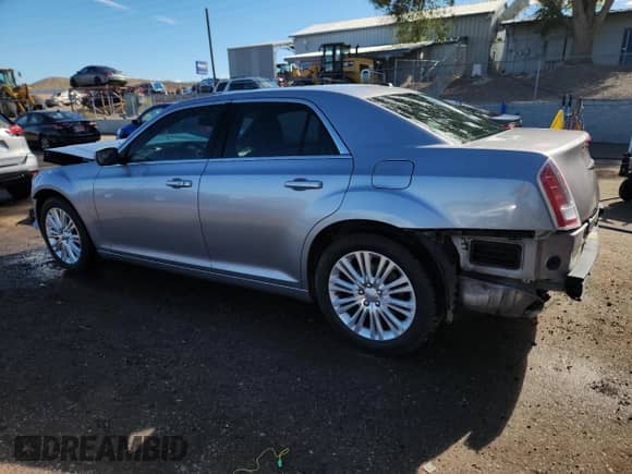 2014 Chrysler 300 с VIN 2C3CCARG3EH120506, выставлен на аукционе Copart как лот 81663845 с пробегом 89 327 миль миль и Списание • Salvage title. История ставок и продаж доступна на DreamBid. Изображение 2.