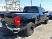 2017 Chevrolet Silverado 1500 LT с VIN 1GCRCREC7HZ356426, выставлен на аукционе IAAI как лот 43172161 с пробегом 118 827 миль миль и . История ставок и продаж доступна на DreamBid. Изображение 4.