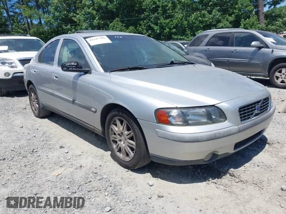 2004 Volvo S60 с VIN YV1RS61T442325316, выставлен на аукционе IAAI как лот 42317785 с пробегом Не указан миль и . История ставок и продаж доступна на DreamBid. Изображение 1.