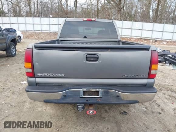 2002 Chevrolet Silverado 1500 LS with VIN 2GCEC19T121346310, listed as a IAAI auction lot 41451900 with 140,697 mi miles and . Bid and sale history available at DreamBid. Image 17.
