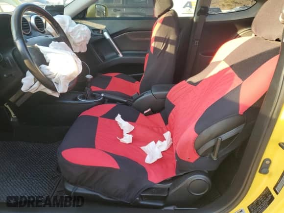 2006 Hyundai Tiburon GT с VIN KMHHN65FX6U202815, выставлен на аукционе Copart как лот 88673255 с пробегом Не указан миль и Списание • Salvage title. История ставок и продаж доступна на DreamBid. Изображение 7.