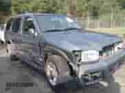 2004 Nissan Pathfinder SE with VIN JN8DR09X94W809804, listed as a IAAI auction lot 43310587 with 236,296 mi miles and . Bid and sale history available at DreamBid. Image 1.