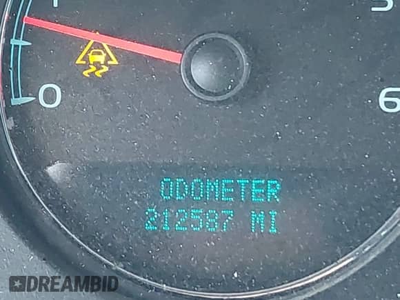 2008 Chevrolet Tahoe 3LT с VIN 1GNFK13038J117347, выставлен на аукционе IAAI как лот 43191459 с пробегом 212 587 миль миль и . История ставок и продаж доступна на DreamBid. Изображение 15.