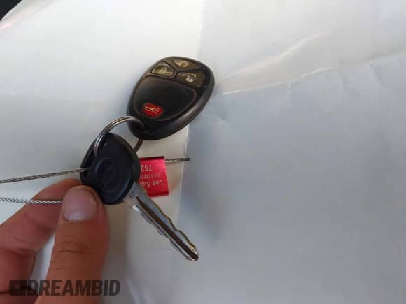 2010 Chevrolet Silverado 1500 LT z VIN 3GCRKSE37AG114302, wystawiony jako IAAI lot #43520478 z przebiegiem 143 655 mil mil oraz . Historia ofert i sprzedaży dostępna na DreamBid. Obrazek 11.