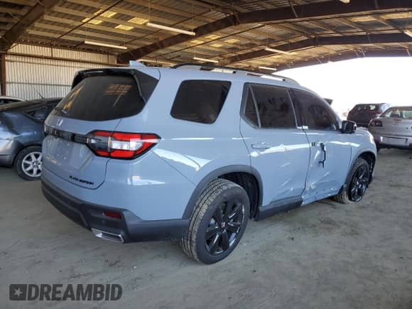 2025 Honda Pilot Black Edition с VIN 5FNYG1H95SB003519, выставлен на аукционе Copart как лот 50311175 с пробегом 5 519 миль миль и Списание • Salvage title. История ставок и продаж доступна на DreamBid. Изображение 3.