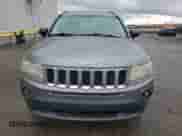 2011 Jeep Compass с VIN 1J4NF1FB3BD258974, выставлен на аукционе Copart как лот 85819335 с пробегом 156 882 миль миль и Списание • Salvage title. История ставок и продаж доступна на DreamBid. Изображение 5.