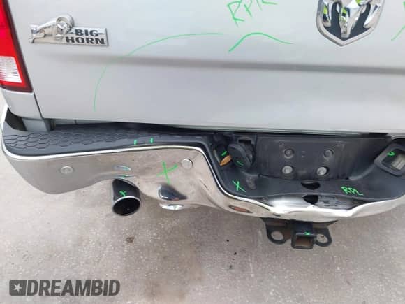 2017 Ram 1500 Big Horn z VIN 1C6RR6LT3HS500618, wystawiony jako IAAI lot #41424471 z przebiegiem 123 217 mil mil oraz . Historia ofert i sprzedaży dostępna na DreamBid. Obrazek 6.