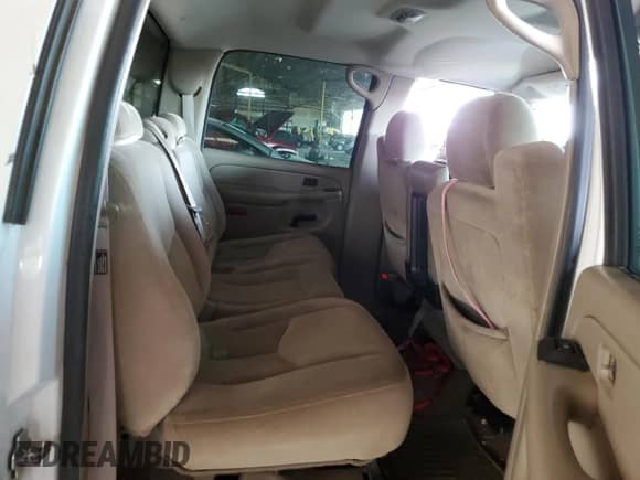 2005 GMC Sierra 1500 SLT z VIN 2GTEC13T951337142, wystawiony jako Copart lot #52823625 z przebiegiem 245 568 mil mil oraz Szkoda całkowita • Salvage title. Historia ofert i sprzedaży dostępna na DreamBid. Obrazek 10.