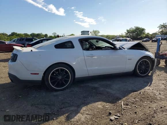 2011 Ford Mustang GT z VIN 1ZVBP8CF7B5148278, wystawiony jako Copart lot #55509995 z przebiegiem 196 057 mil mil oraz Szkoda całkowita • Salvage title. Historia ofert i sprzedaży dostępna na DreamBid. Obrazek 3.