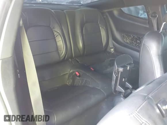 2016 Ford Mustang V6 z VIN 1FA6P8AM3G5206714, wystawiony jako IAAI lot #43283378 z przebiegiem 129 876 mil mil oraz . Historia ofert i sprzedaży dostępna na DreamBid. Obrazek 8.