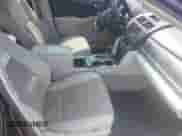 2013 Toyota Camry LE z VIN 4T1BD1FK9DU092389, wystawiony jako IAAI lot #42423524 z przebiegiem 312 006 mil mil oraz . Historia ofert i sprzedaży dostępna na DreamBid. Obrazek 5.