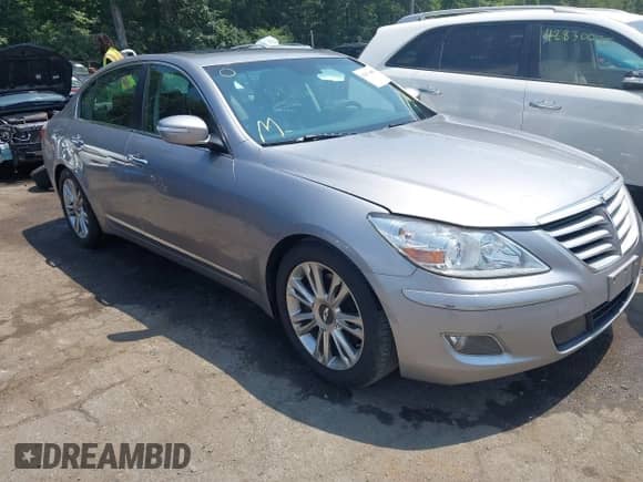 2010 Hyundai Genesis с VIN KMHGC4DF0AU070647, выставлен на аукционе IAAI как лот 42827088 с пробегом 102 373 миль миль и . История ставок и продаж доступна на DreamBid. Изображение 1.