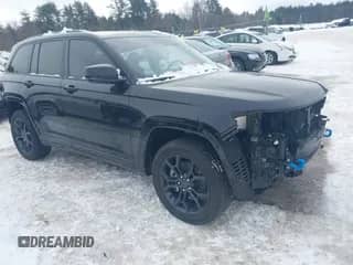 2024 Jeep Grand Cherokee with VIN 1C4RJYB65R8955072, listed as a IAAI auction lot 41533183 with 6,218 mi miles and . Bid and sale history available at DreamBid. Image 1.