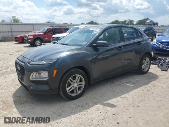 2020 Hyundai Kona SE z VIN KM8K1CAA9LU430018, wystawiony jako Copart lot #69831065 z przebiegiem 99 679 mil mil oraz Szkoda całkowita • Salvage title. Historia ofert i sprzedaży dostępna na DreamBid. Obrazek 1.