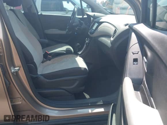 2018 Chevrolet Trax LS с VIN 3GNCJKSB6JL308449, выставлен на аукционе IAAI как лот 42606136 с пробегом 148 398 миль миль и . История ставок и продаж доступна на DreamBid. Изображение 5.