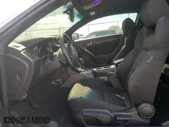 2015 Hyundai Genesis Coupe 3.8L Base z VIN KMHHT6KJXFU127029, wystawiony jako Copart lot #81247194 z przebiegiem 114 376 mil mil oraz Szkoda całkowita • Salvage title. Historia ofert i sprzedaży dostępna na DreamBid. Obrazek 7.